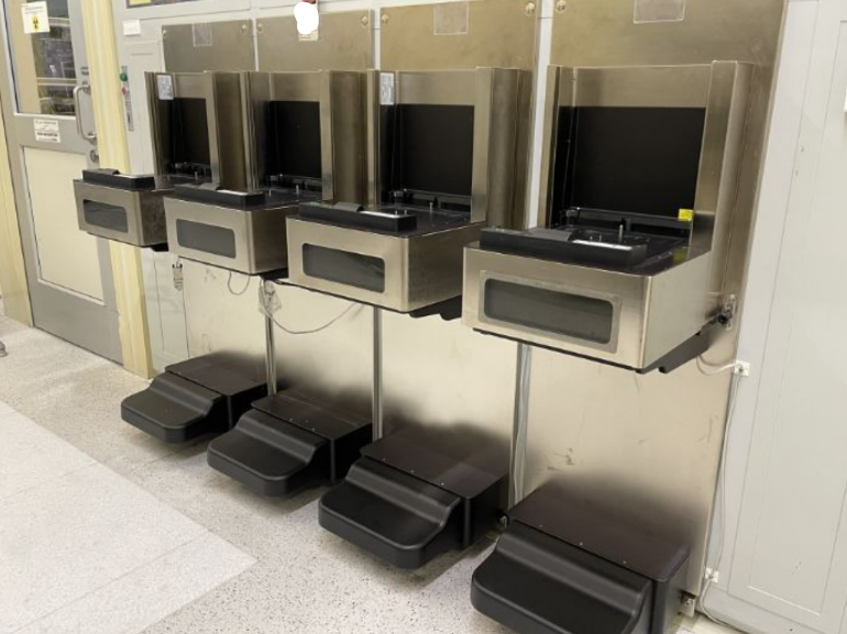 Used 2000 AMAT Quantum Leap II Low Energy Implanter XIMP-502