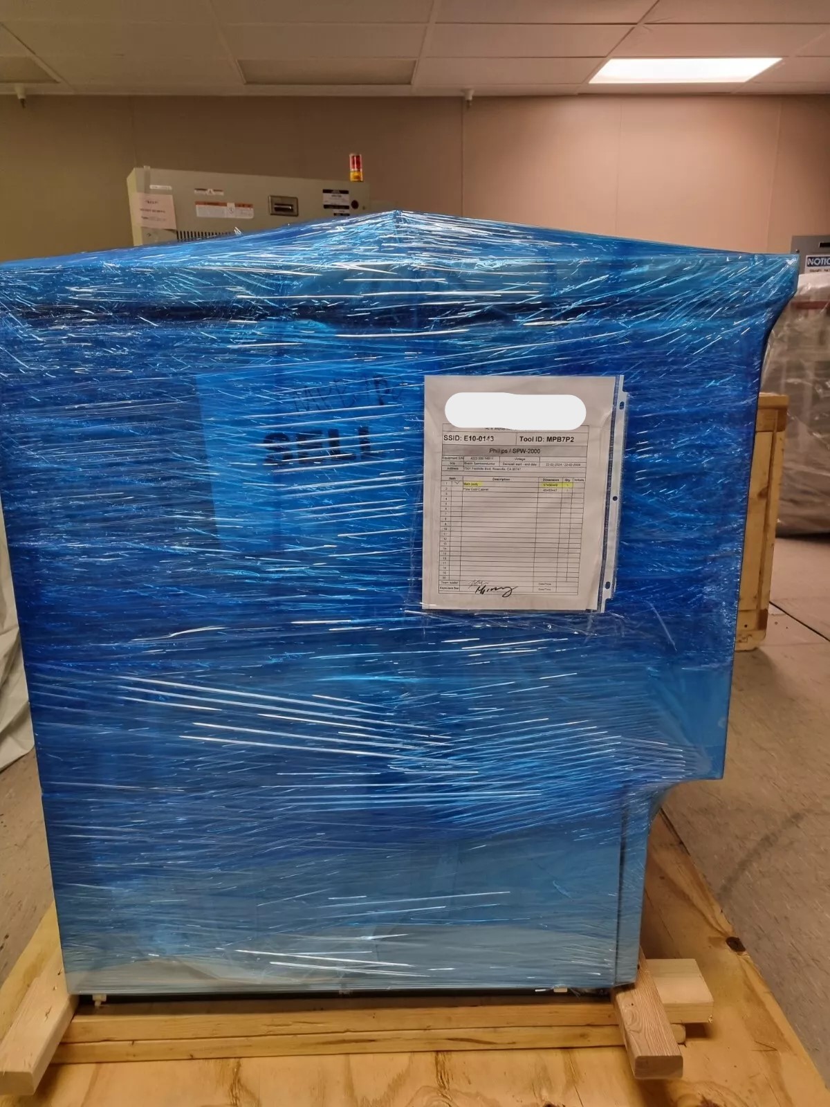 Used Philips SPW-2800 Xray Fluorescence Metrology Tool for up to 200mm Wafers