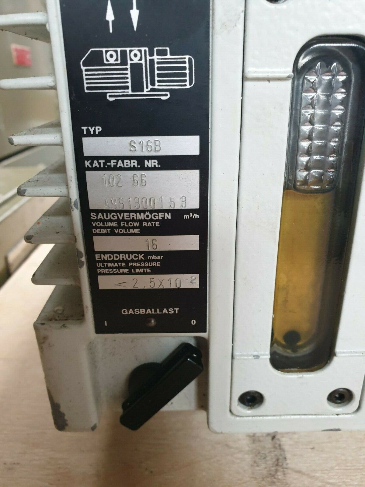 Used Leybold TRIVAC S16B Vacuum Pump W/ AR16-25 EXHAUST OIL MIST FILTER (RBD1.2)