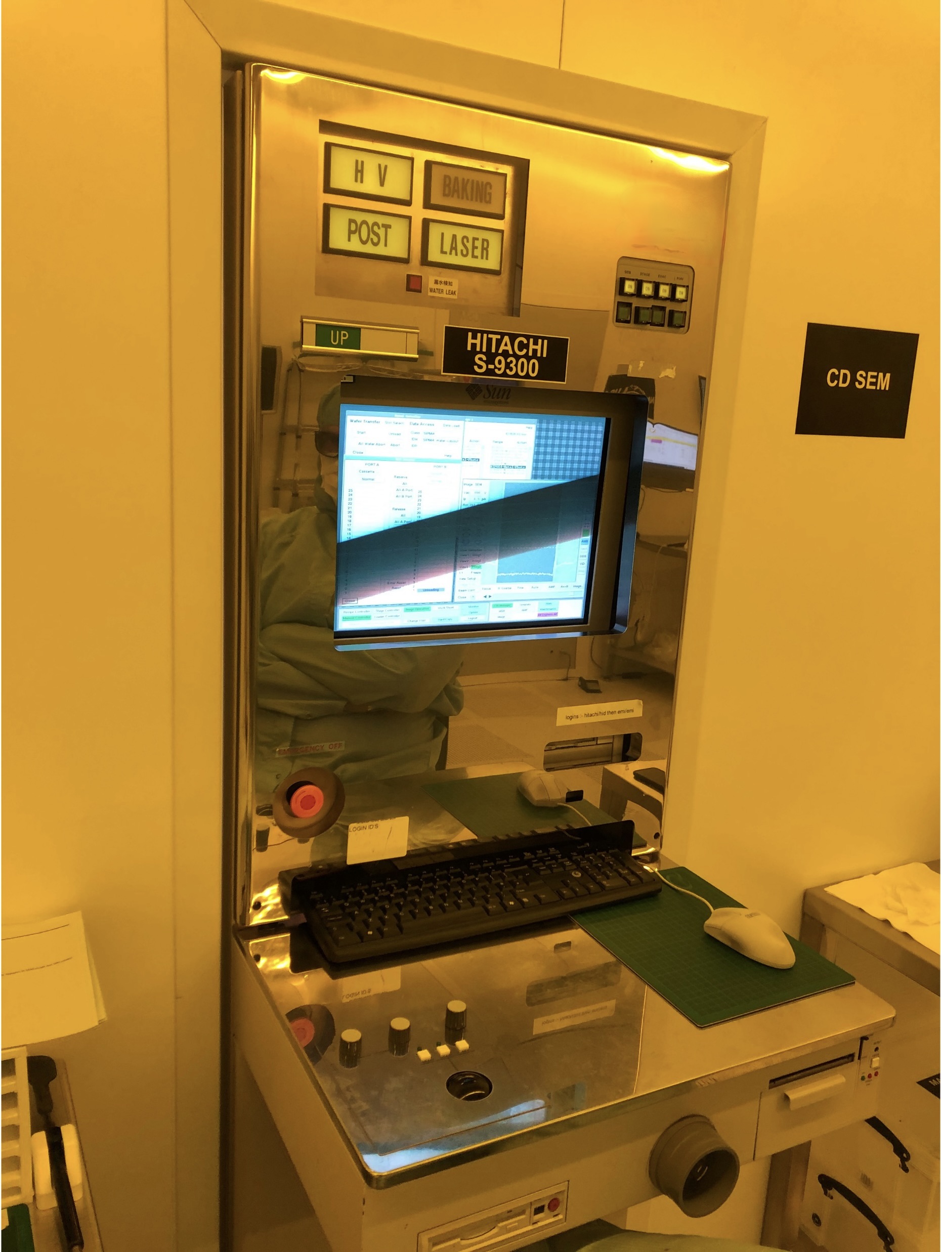 Used 2001 Hitachi S-9300 CD-SEM