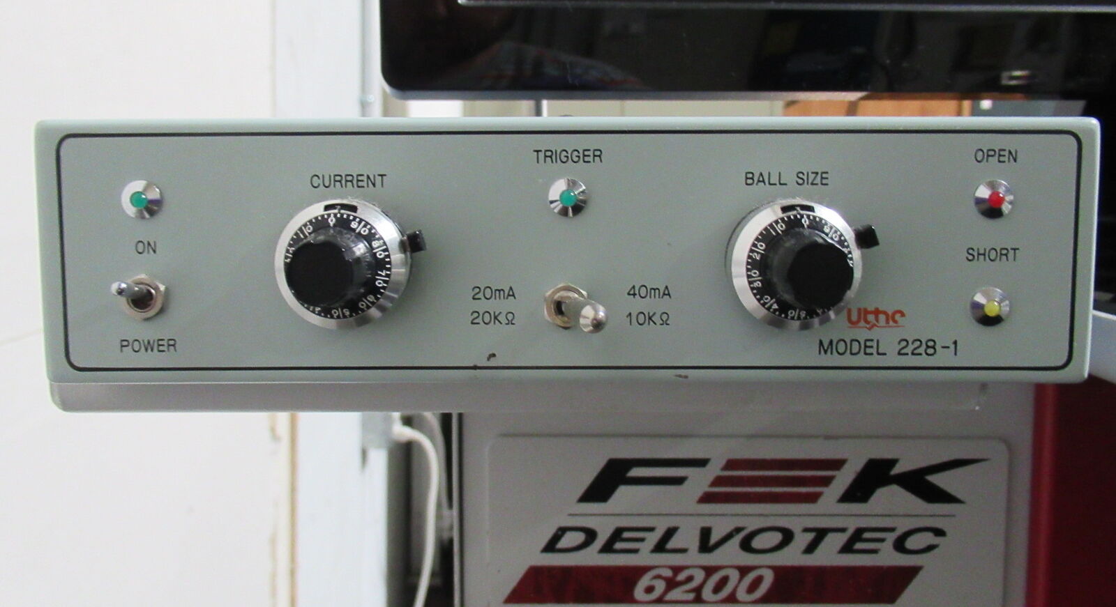 Used F&K Delvotek 6200 Gold Ball Wire Bonder System w/ Leica MZ6 Head