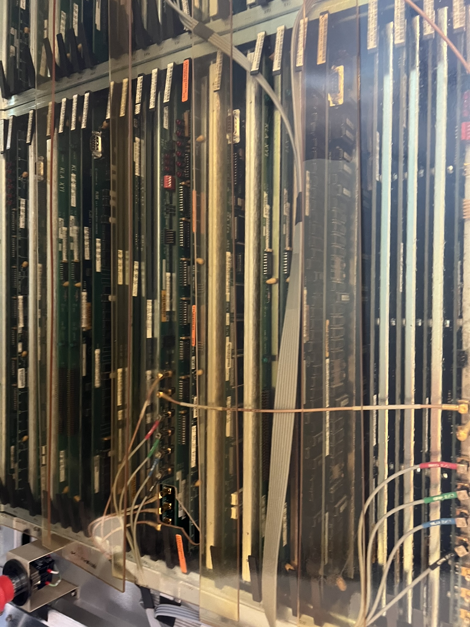 Used KLA 2138 XP Dual open cassette for 200mm