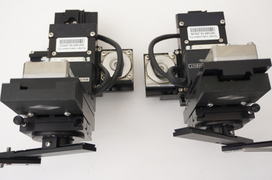 Used Sutter Instrument XenoWorks XWM-100 includes Left and Right 3-axis MP285 motorized micromanipulators with 1 XW-JOY Joystick controller