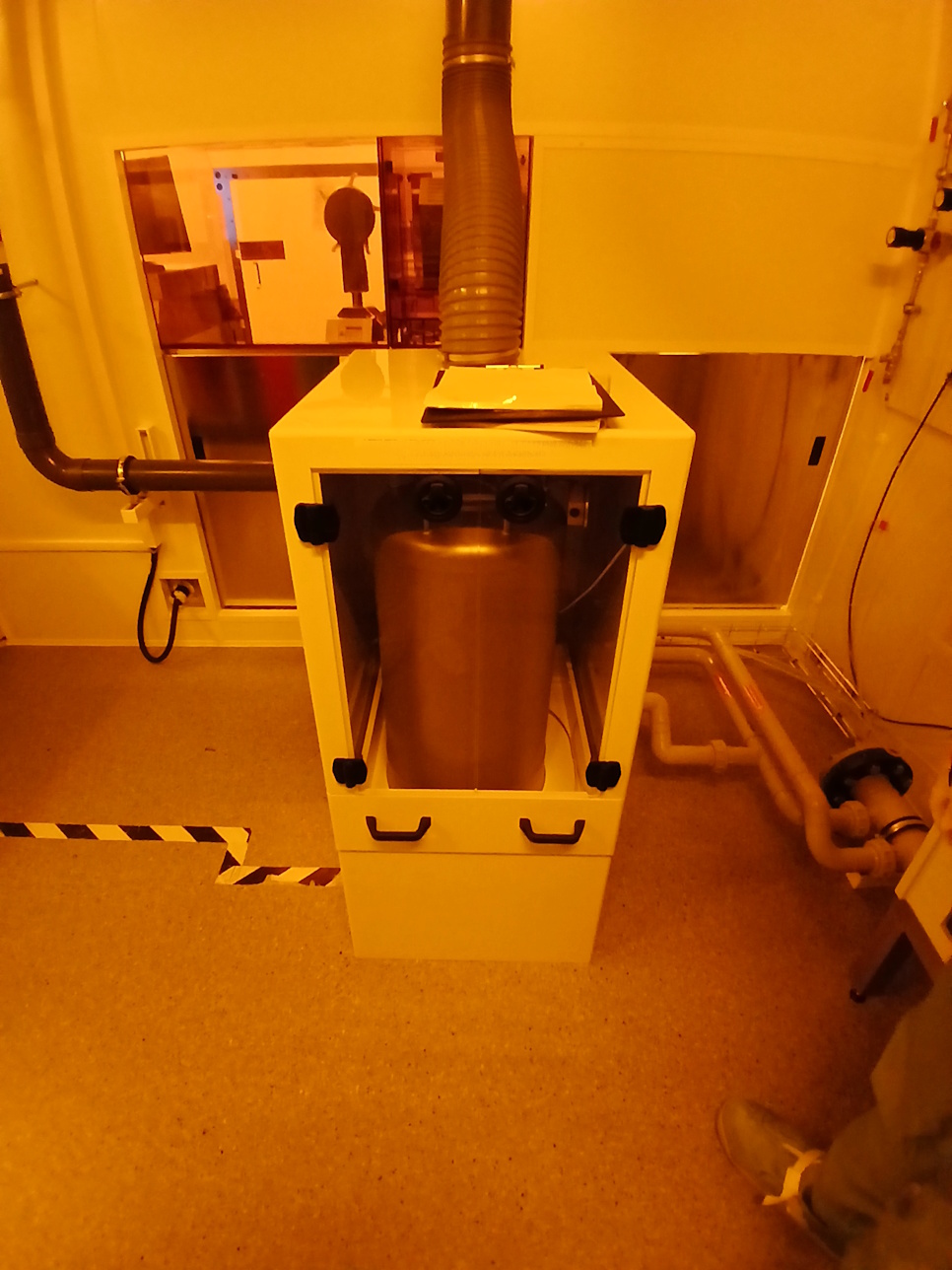 Used Entrepix Ontrack DSS200 - CMP Scrubber