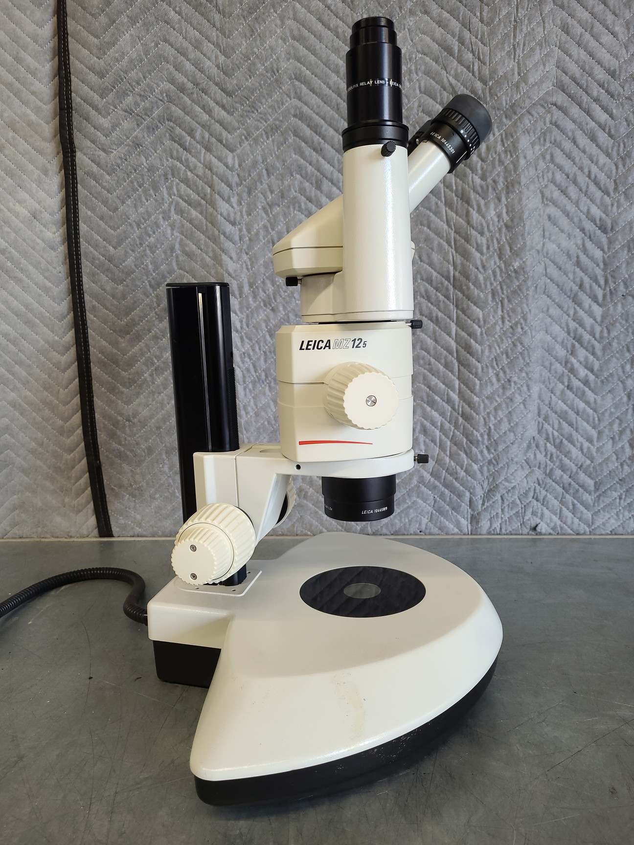 Used Leica MZ12.5 Stereo Microscope with CLS 150 X Light Source Lab