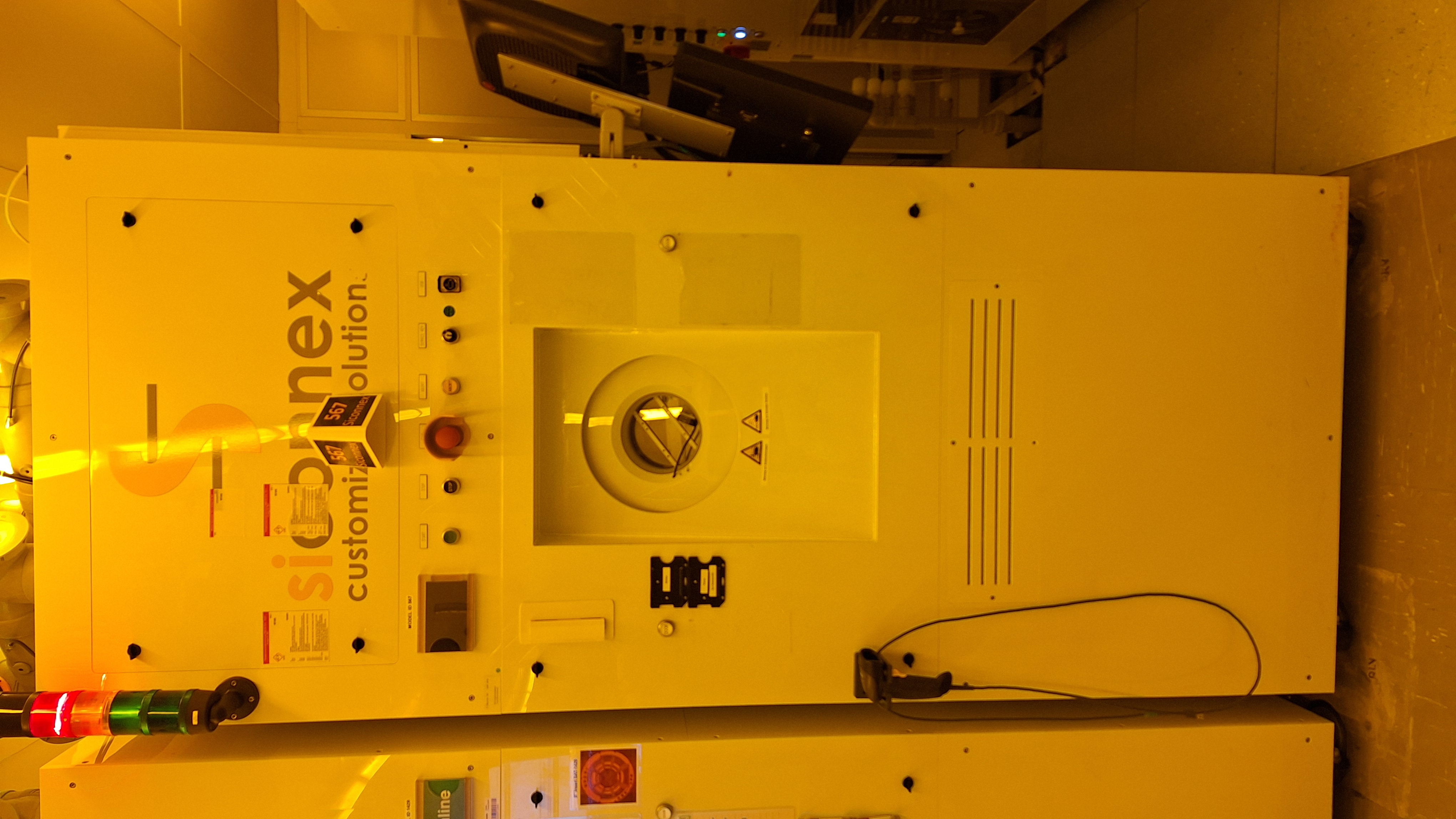 Used 2011 Siconnex SAT200-50W Wet Etching