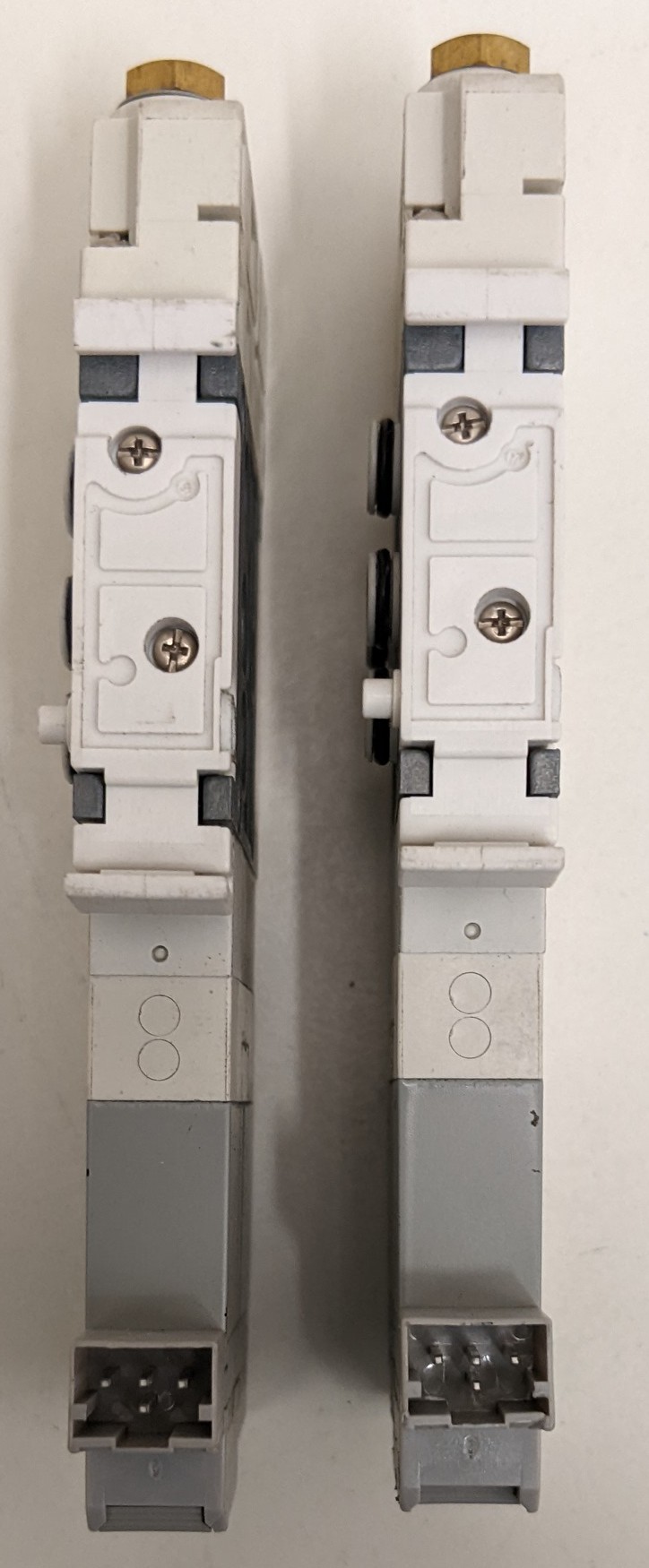 Used SMC 5 Port Solenoid Valve Rubber Seal, Body Ported Cassette Type Manifold