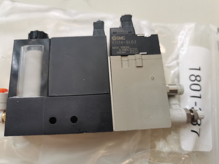 Used SMC ZSE3-0X-21CN +NZX100-K15LZ-021CL +VJ114-5L0Z Pressure/ Vacuum Switch Ejector