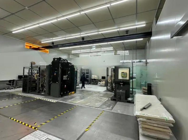 Refurbished 1999 Axcelis (Eaton) NV GSD-HE Ion Implanter