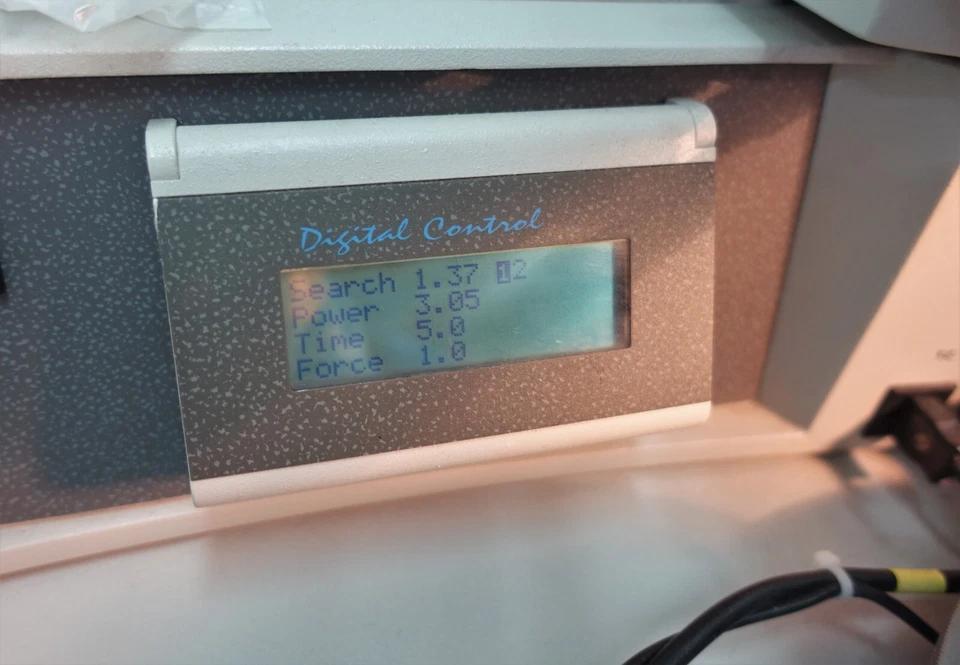 Used 2001 KULICKE & SOFFA 4523AD 4523A DIGITAL K&S ULTRASONIC WEDGE WIRE BONDER