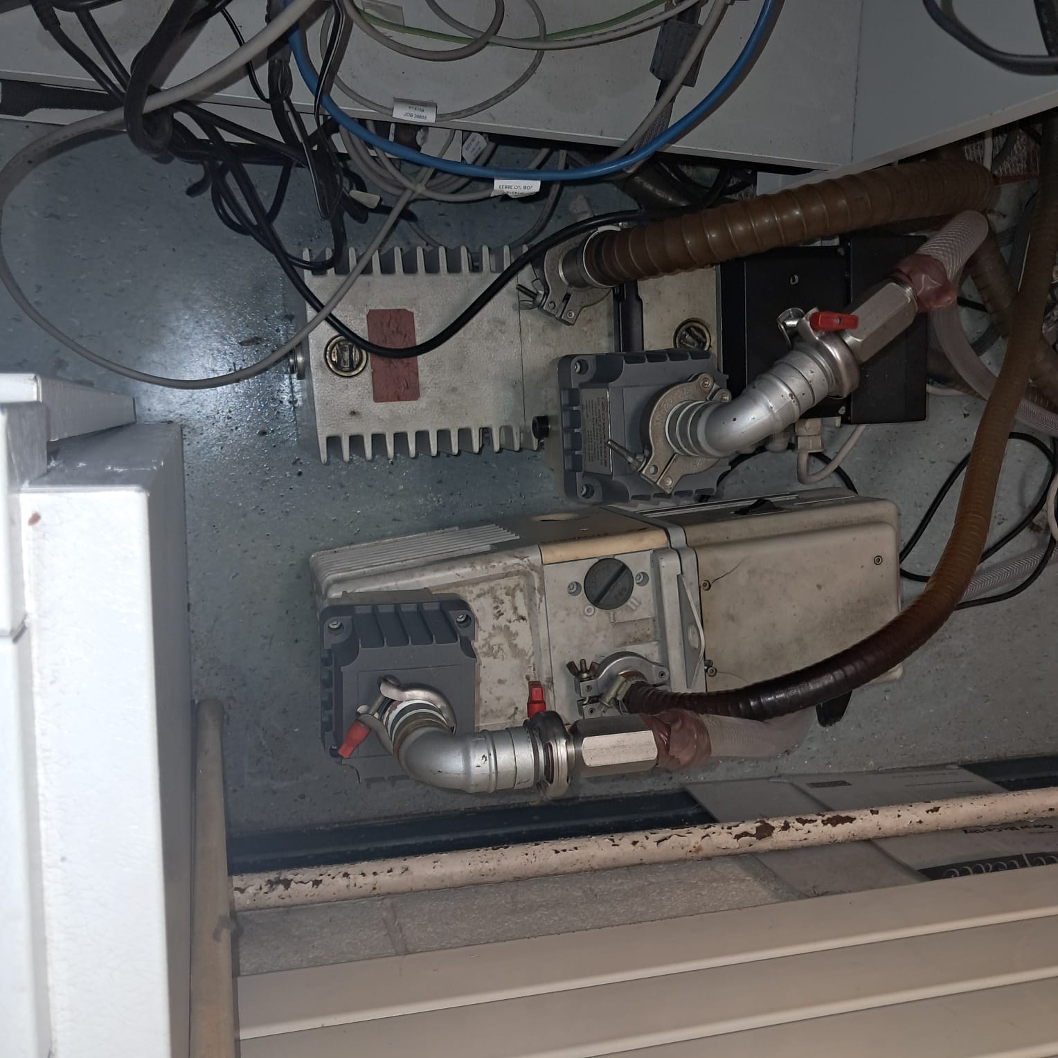 Used HITACHI S-3200 SEM