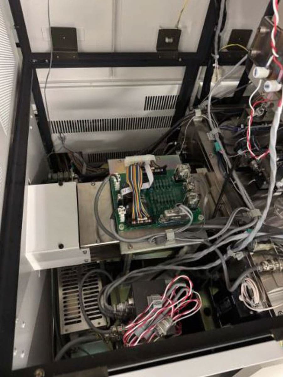 Used 996 Hitachi S-8820