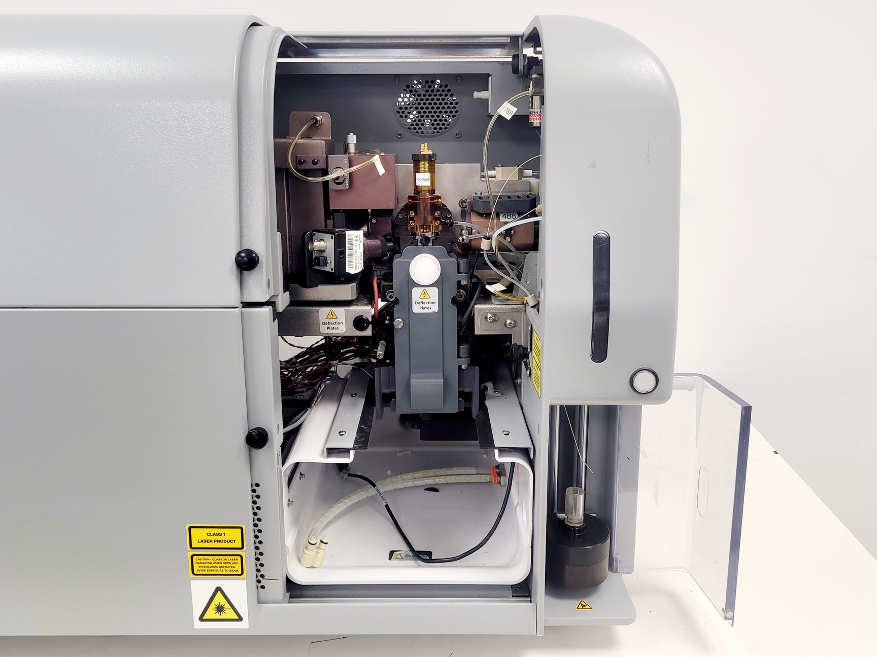 Used 2015 BD FACSAria Fusion Cell Sorter SORP w/ BD-400 Biosafety Cabinet & Accessories