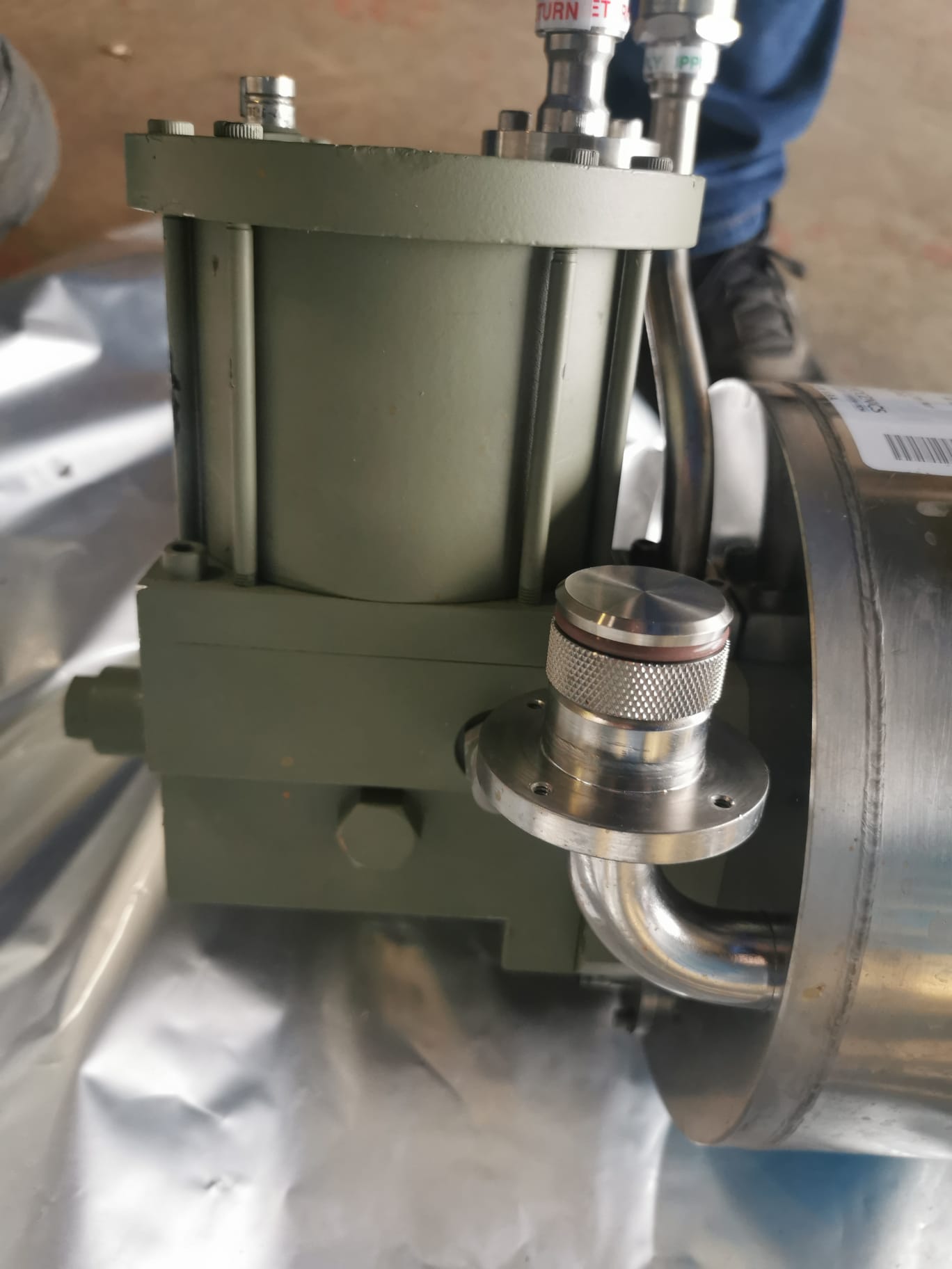 Used Eaton Nova 6200AV Cryogenics cryo pump