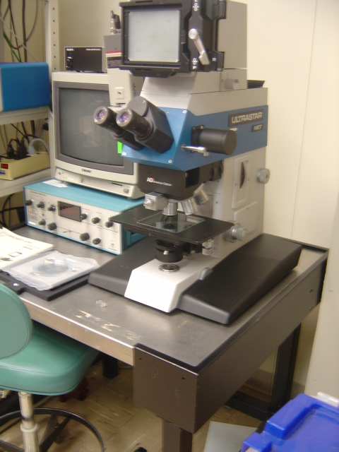 Used Reichert-Jung Polyvar MET  Microscope