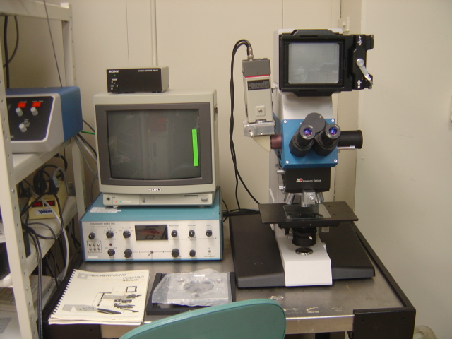 Used Reichert-Jung Polyvar MET  Microscope