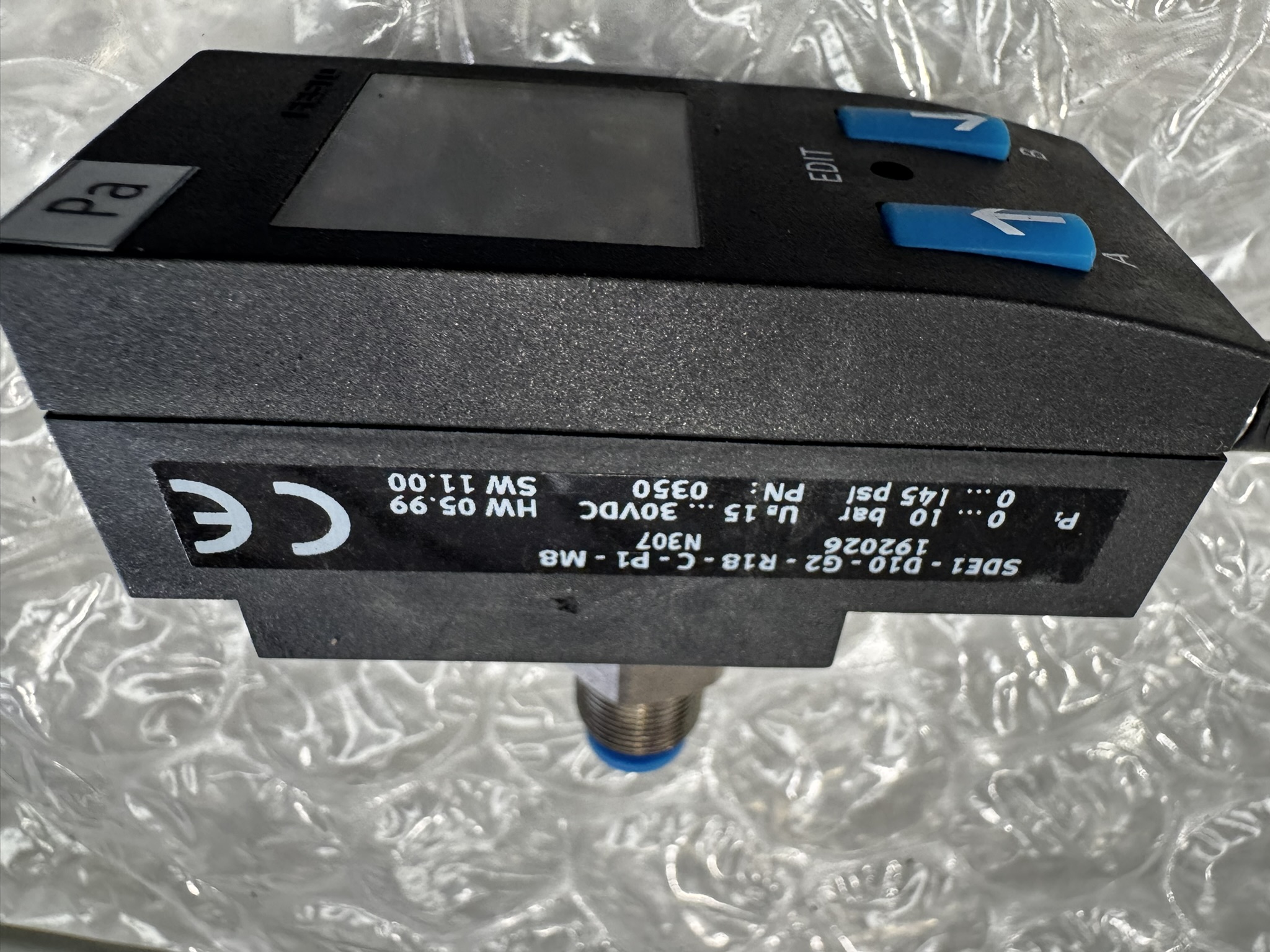 Used Festo SDE1-D10-G2-R18-C-P1-M8 Digital Pressure Sensor 0-10 Bar 145 PSI P/N 192026