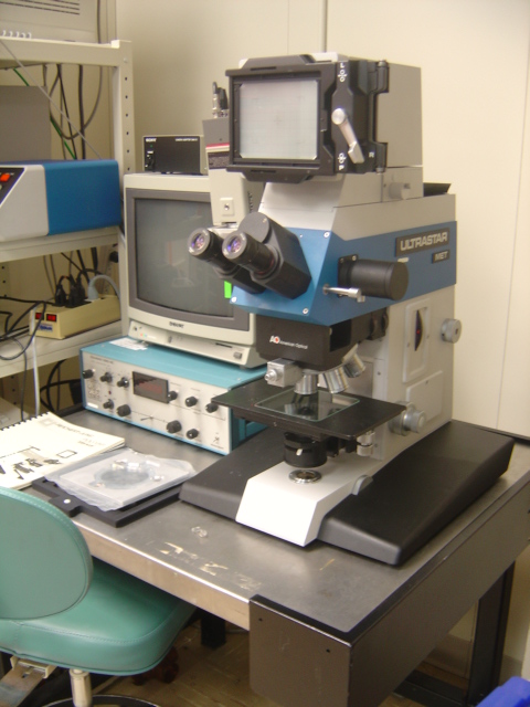Used Reichert-Jung Polyvar MET  Microscope