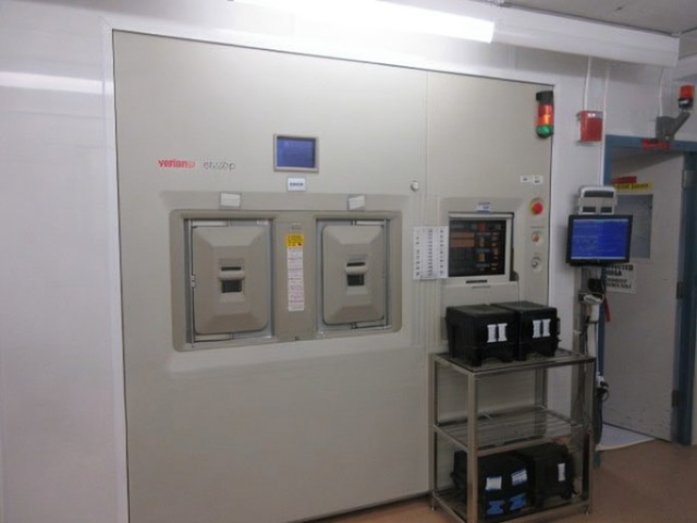 Used 1995 AMAT Varian E500HP Medium Current Implanter
