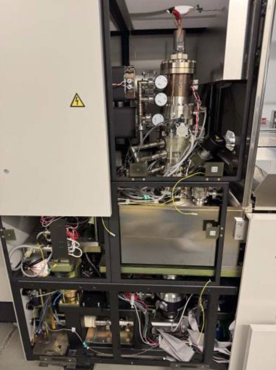 Used 996 Hitachi S-8820