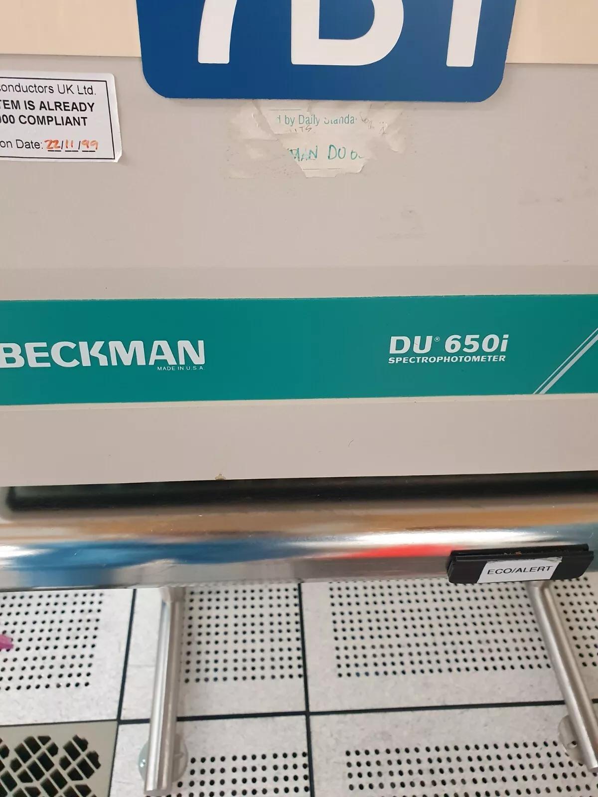 Used Beckman DU650i Spectrophotometer with monitor