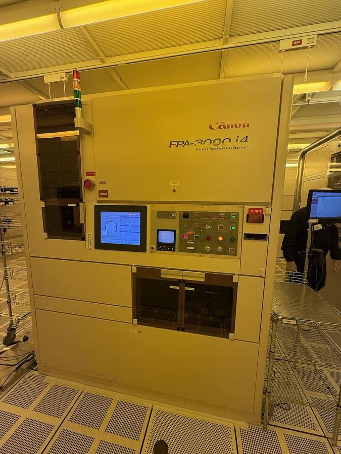 Used 1998 Canon FPA-3000 i4 Stepper