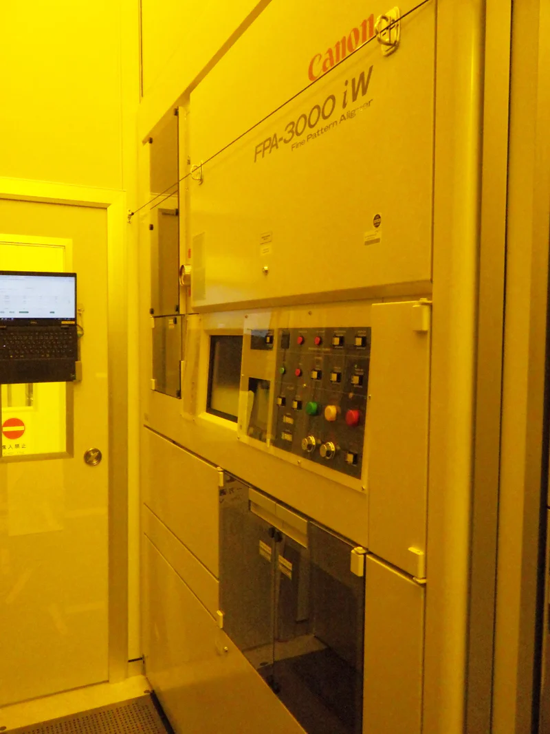 Used 2000 Canon FPA 3000 iW Stepper