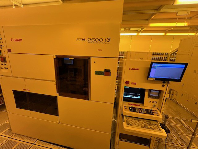 Used Canon FPA 2500 i 3 Stepper