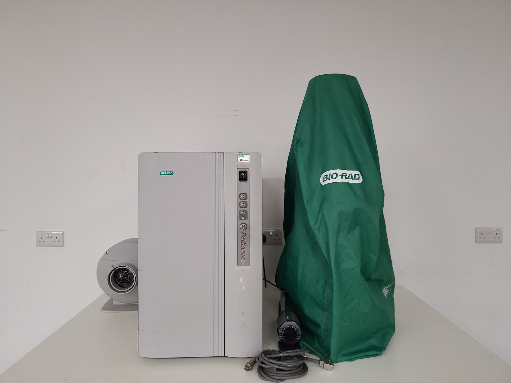 Used Nikon Eclipse E800 Microscope w/ Bio-Rad Radiance 2000 Confocal Scanning Lab