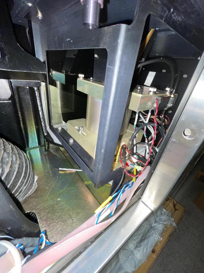 Used 1995 KLA Surfscan 6420 Particle Defect System