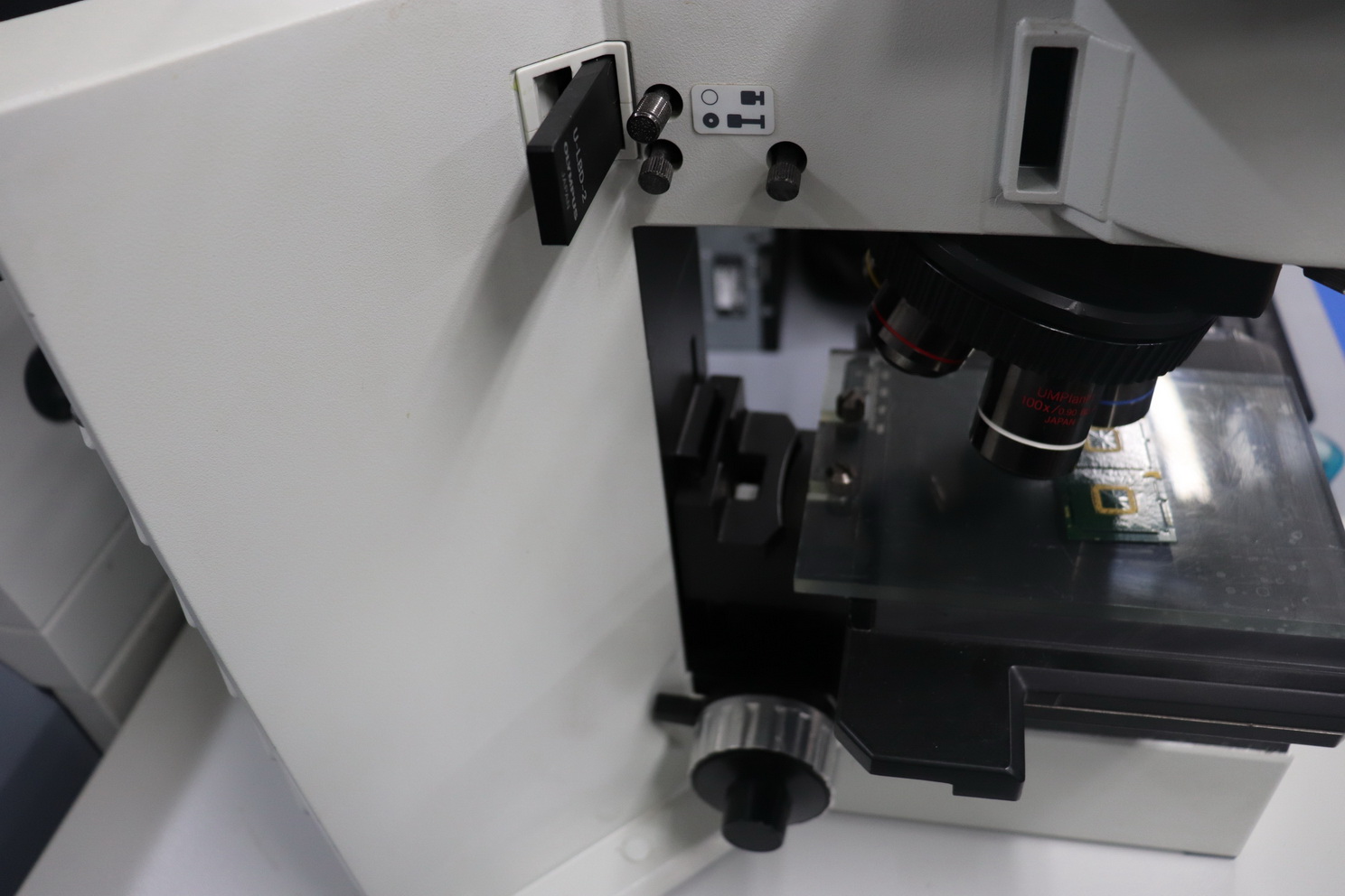 Used OLYMPUS BX60MF5 Trinocular Microscope