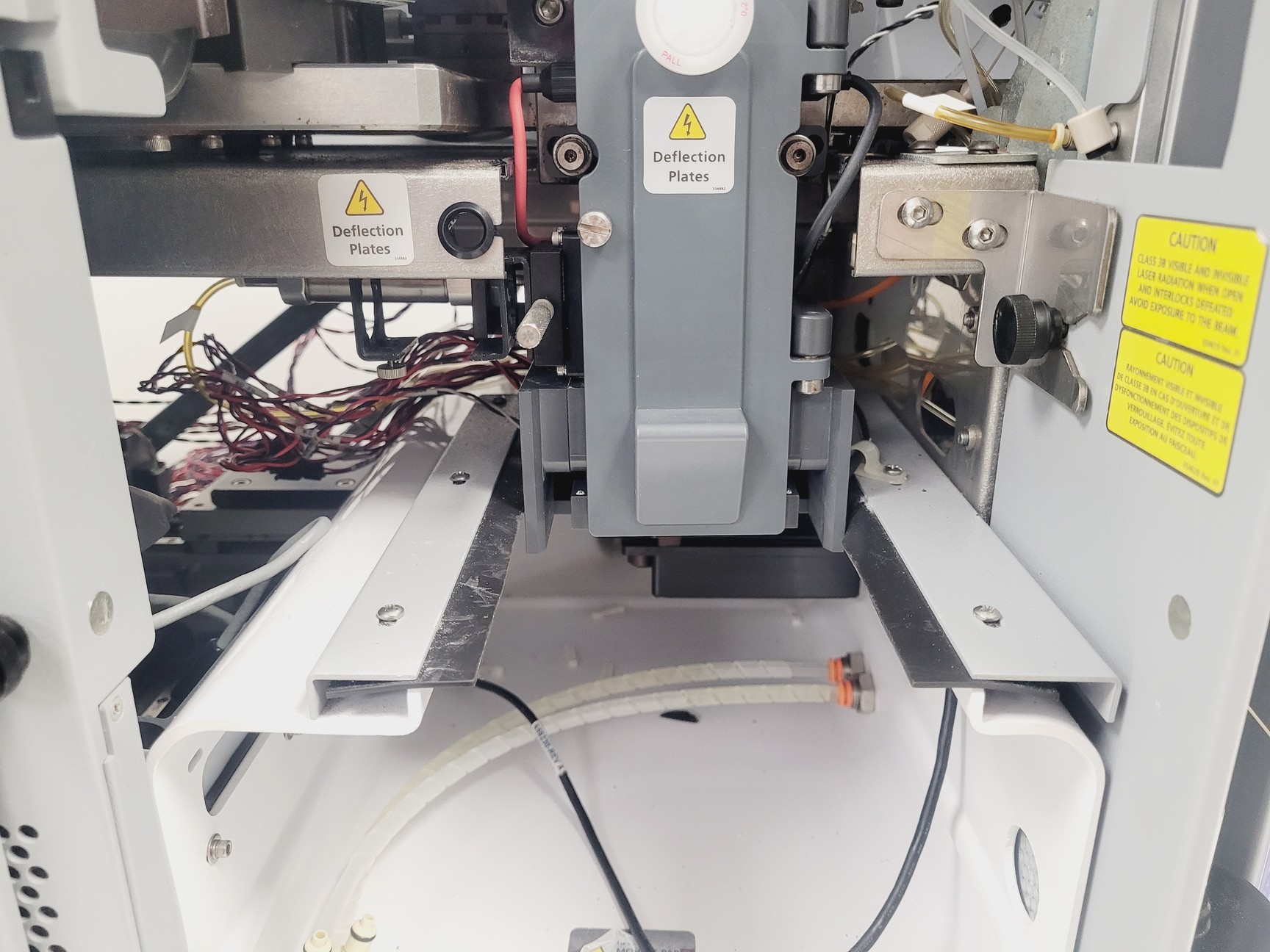 Used 2015 BD FACSAria Fusion Cell Sorter SORP w/ BD-400 Biosafety Cabinet & Accessories
