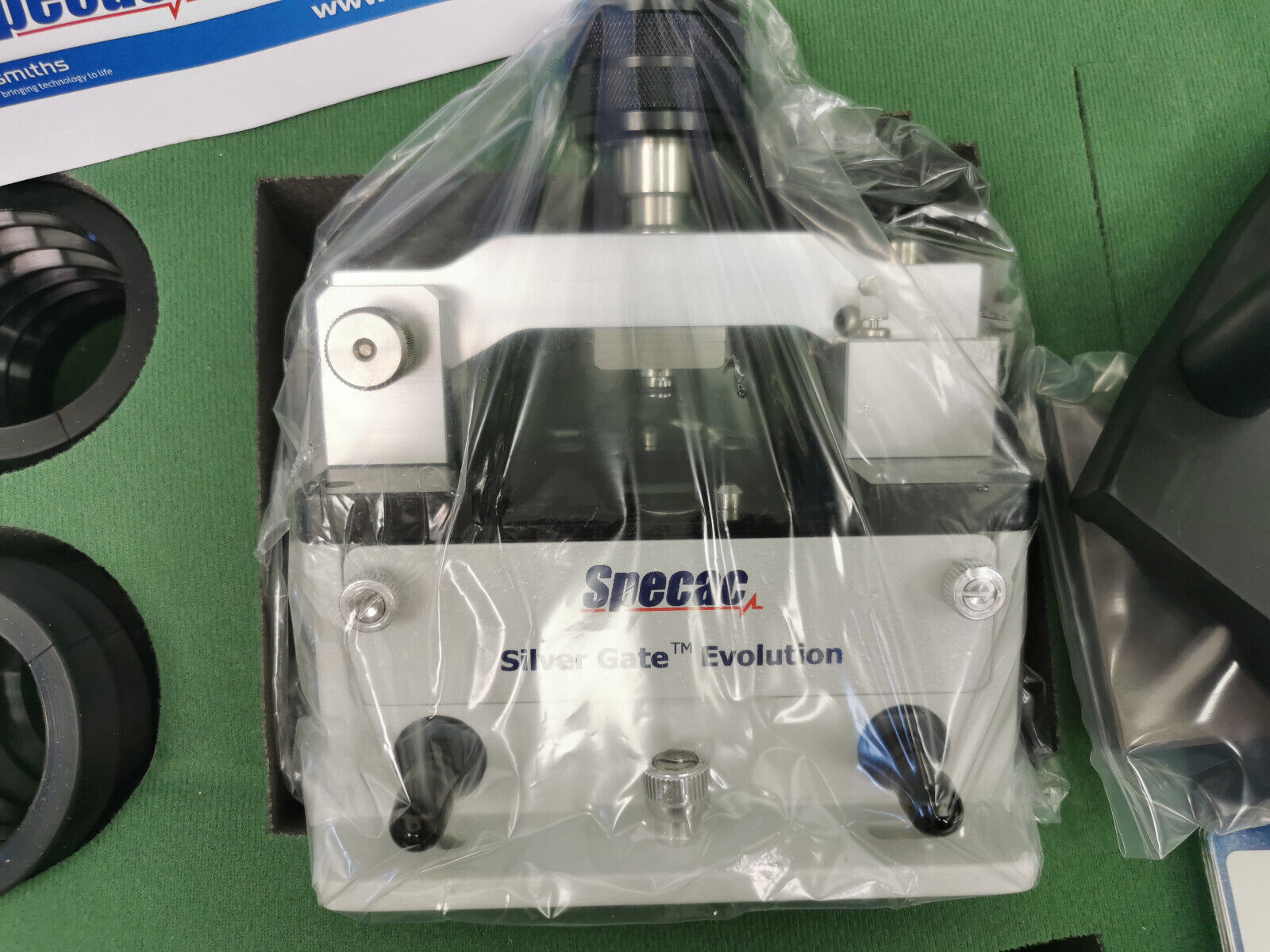 Used Perkin Elmer L1272328 Specac ATR Silver Gate Evolution Recessed ZnSe + Adapter