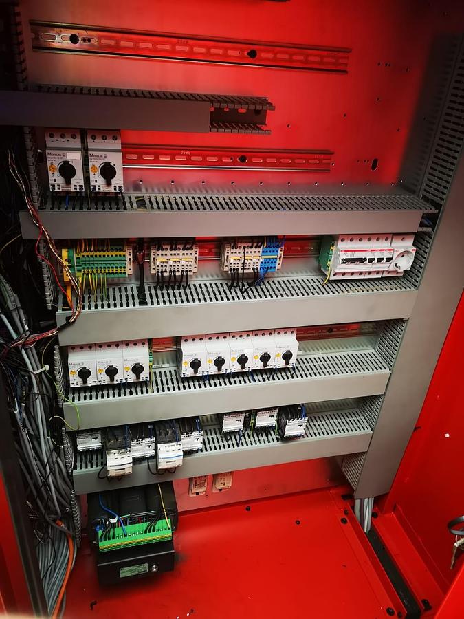 Used CNC-Dreh- und Fräszentrum EMCO Hyperturn 665 MC Plus