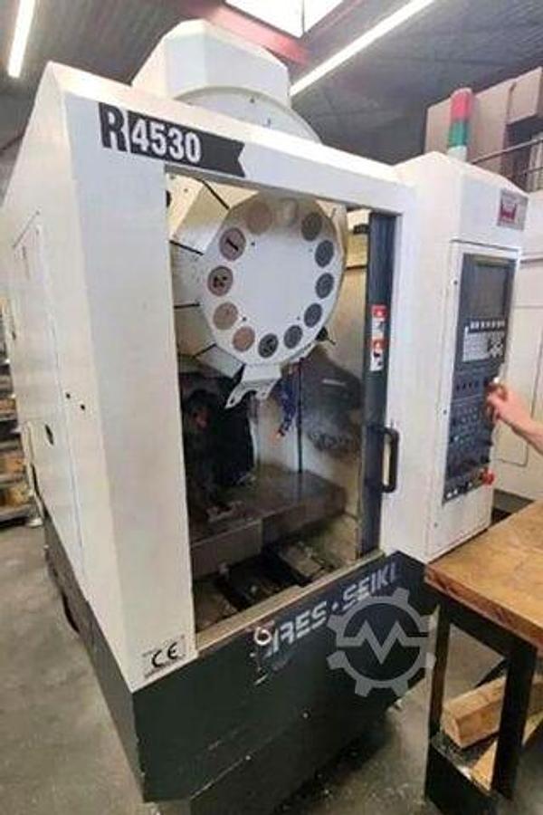 Gebraucht Vertikales Bearbeitungszentrum Ares Seiki R 4530
