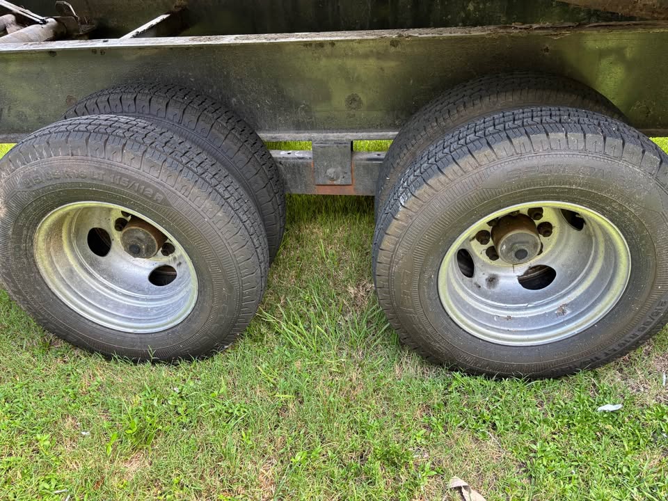 Used 2026 Gooseneck 20 Yards Trailer