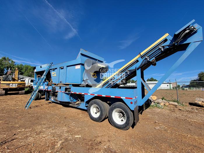 Used 2016 UNIVERSAL REFINER RMAG 92