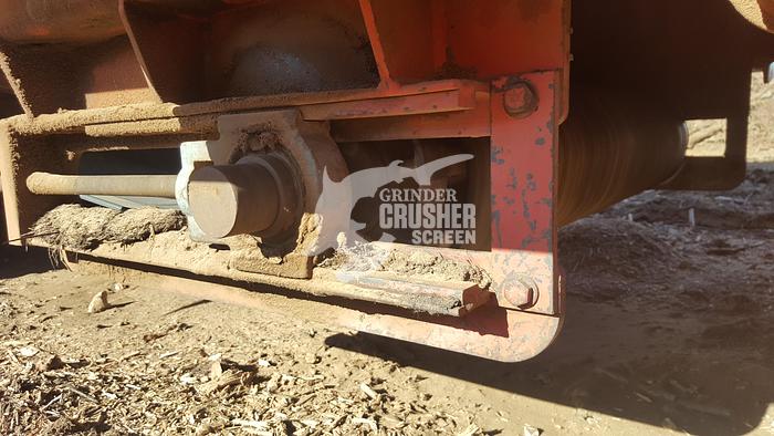 Used 2003 MORBARK 5600 - HORIZONTAL GRINDER