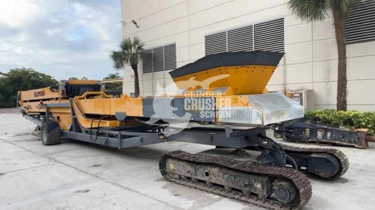 Used 2023 BARFORD R8048TR