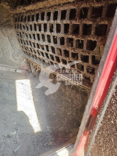 Used 2004 BANDIT BEAST 4680T - HORIZONTAL GRINDER