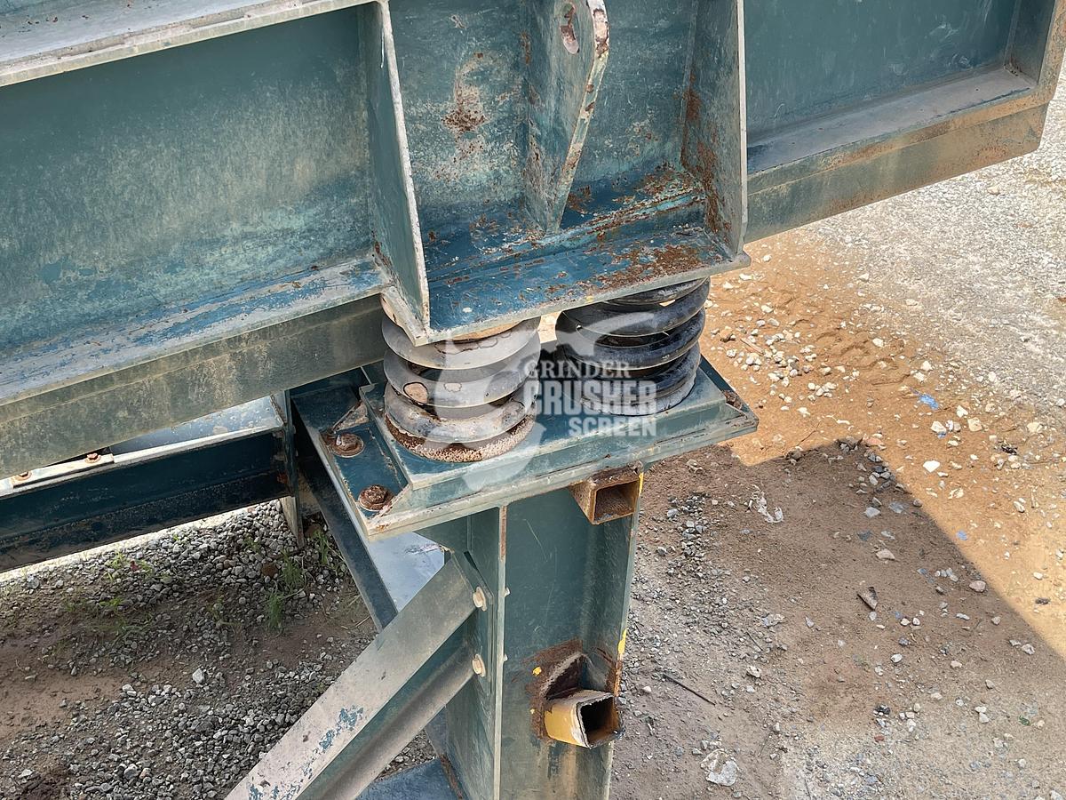 Used 2017 ACTION DENSE-OUT VIBRATORY