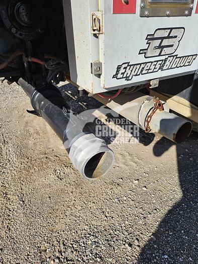 Used 2001 Freightliner FL80 EB40