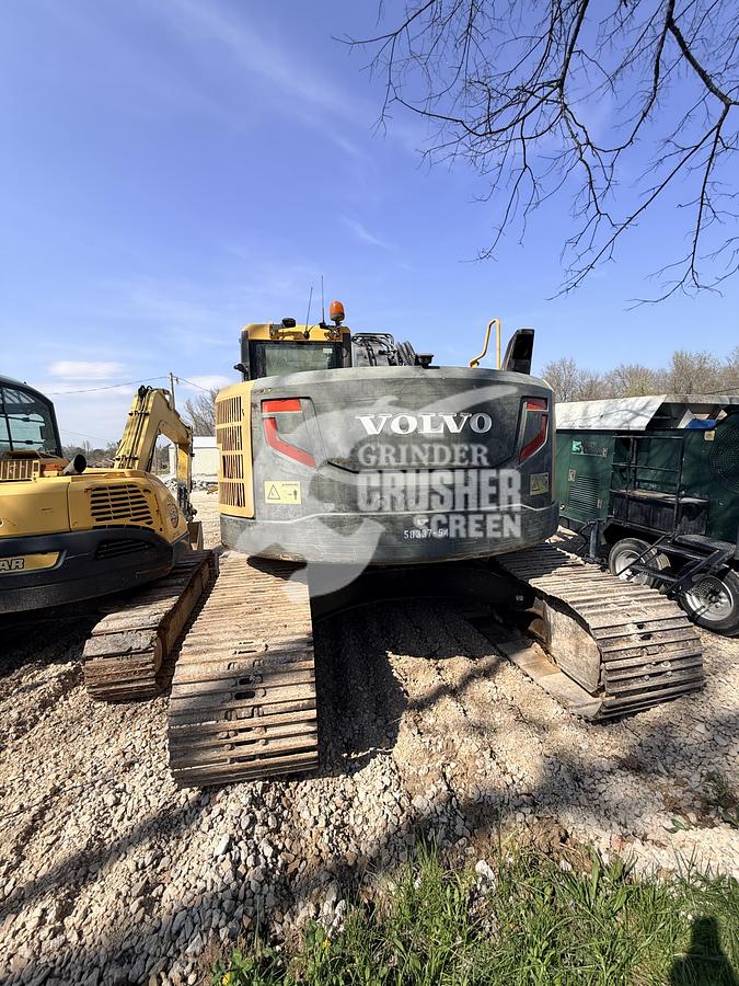 Used 2012 VOLVO ECR235DL