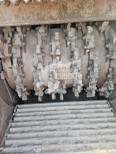 Used 2004 BANDIT BEAST 4680T - HORIZONTAL GRINDER