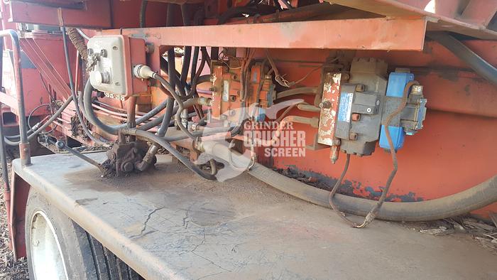 Used 2003 MORBARK 5600 - HORIZONTAL GRINDER