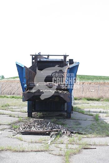 Used 1999 PETERSON PACIFIC 5400 - HORIZONTAL GRINDER