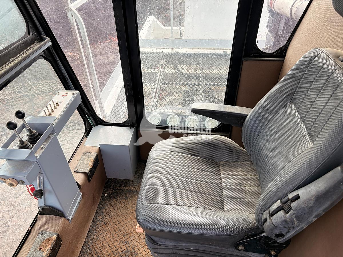Used 2002 SCARAB 14