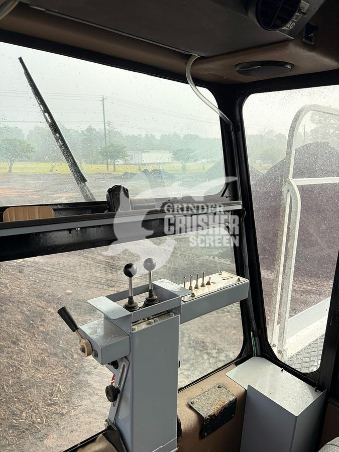 Used 2002 SCARAB 14
