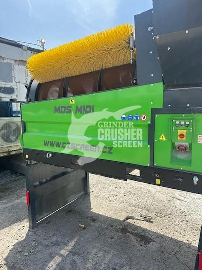 Used 2024 CZ SCREEN MDS MIDI