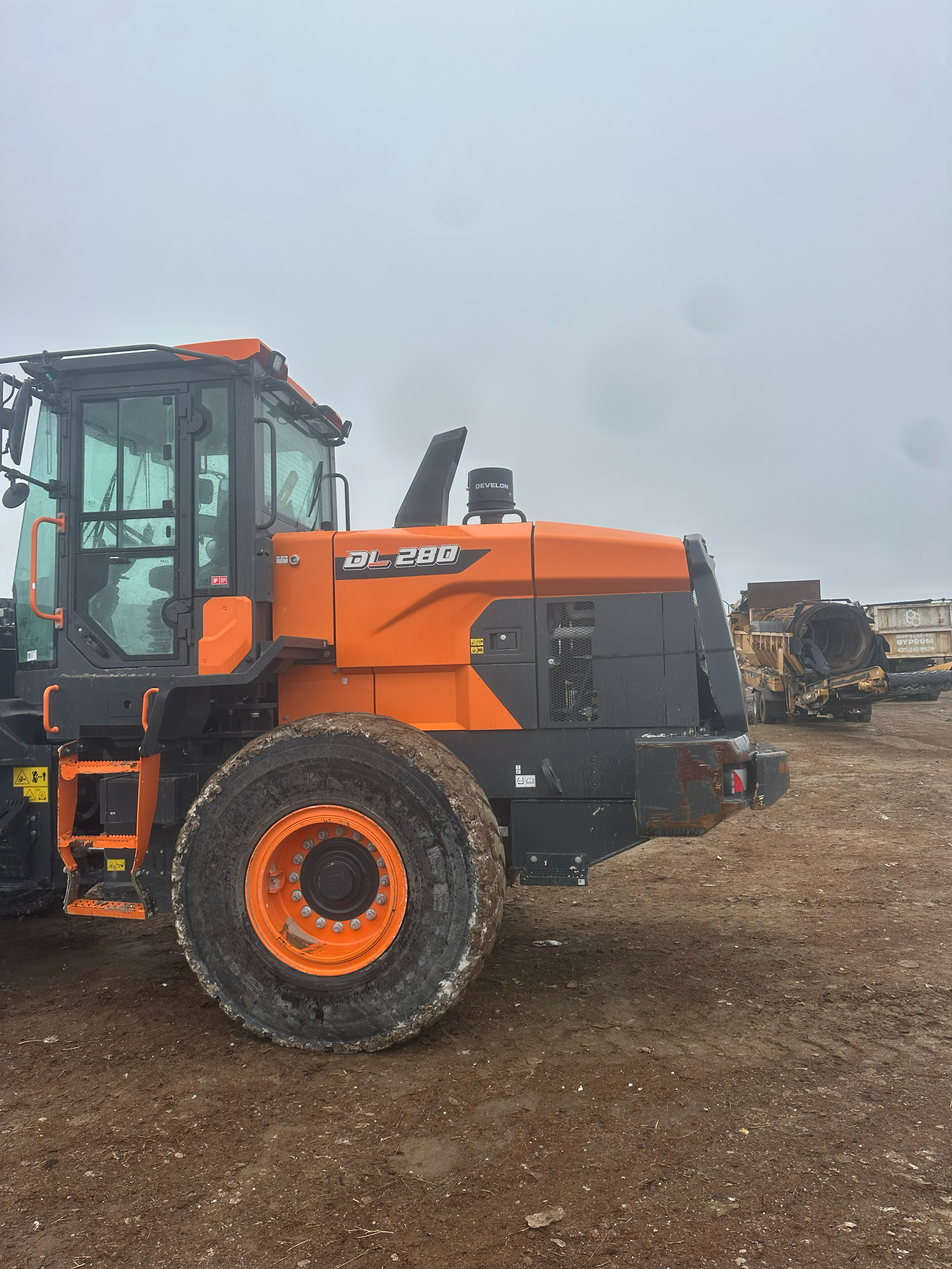 2023 Develon DL280